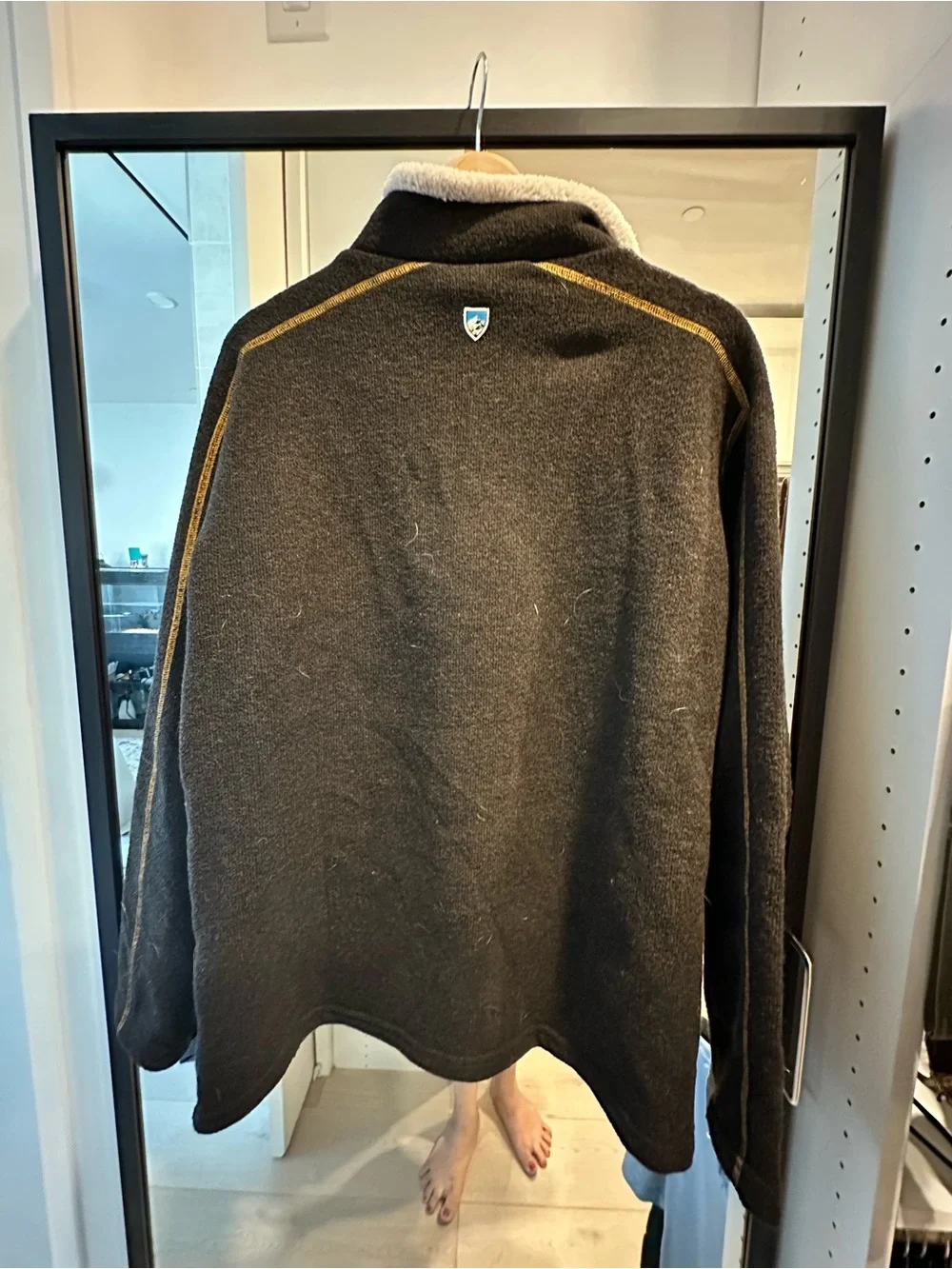 Kuhl Men’s Brown Zip-Up Sweater with Cream Sherpa Collar